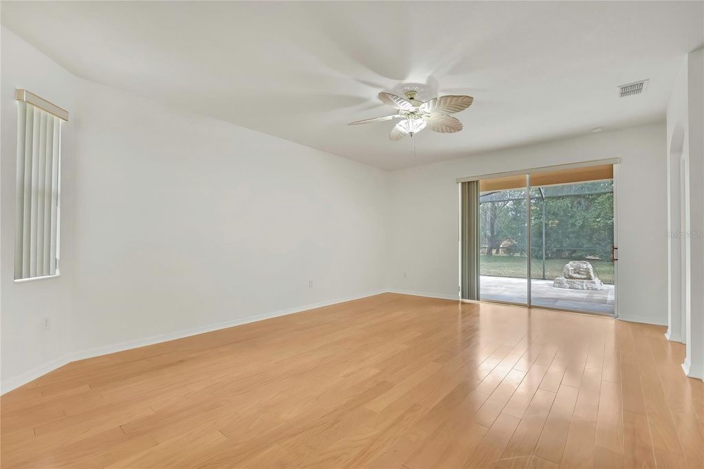 Image 8 of property listing at 8144 AMBERSWEET PLACE, Land O Lakes, FL 34637