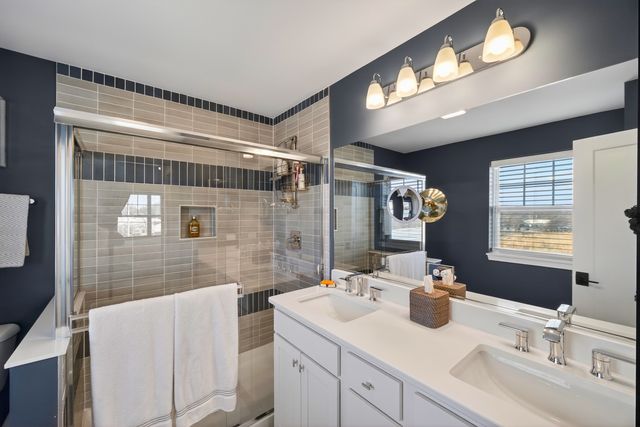 30W130 Wheeler Circle, Warrenville, IL 60563