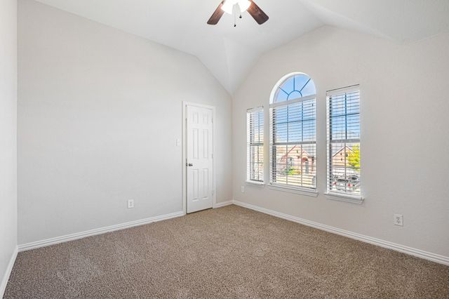 411 Sodbury Court, Roanoke, TX 76262