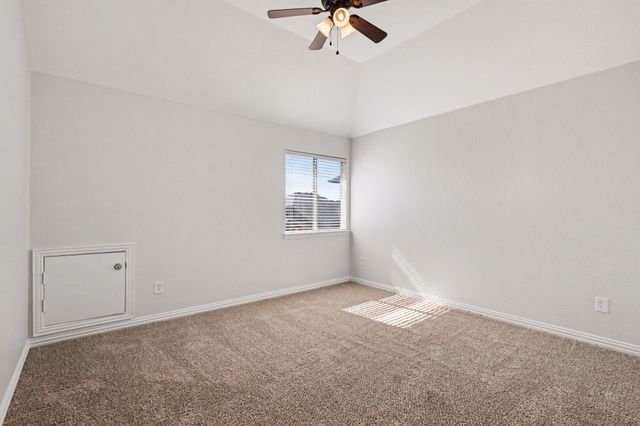 411 Sodbury Court, Roanoke, TX 76262