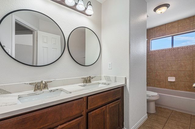 411 Sodbury Court, Roanoke, TX 76262