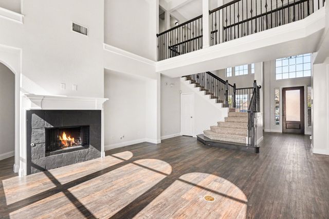 411 Sodbury Court, Roanoke, TX 76262