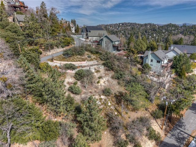 841 Madera Lane, Lake Arrowhead, CA 92352