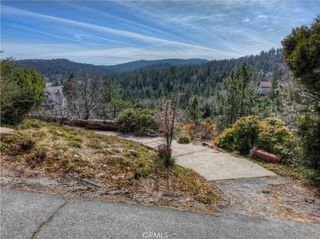841 Madera Lane, Lake Arrowhead, CA 92352