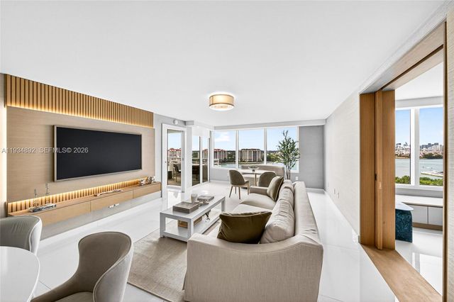 400 S Pointe Dr 1501, Miami Beach, FL 33139