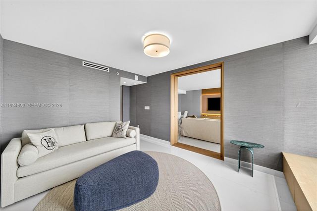 400 S Pointe Dr 1501, Miami Beach, FL 33139