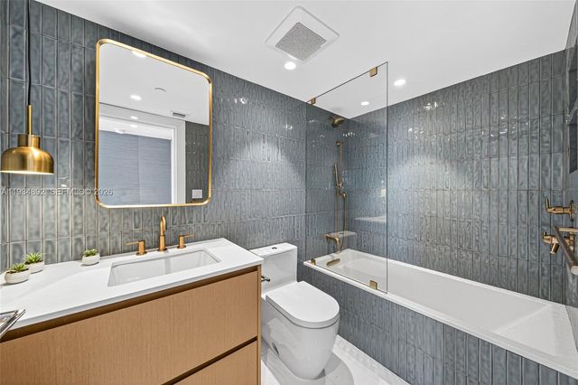 400 S Pointe Dr 1501, Miami Beach, FL 33139