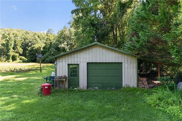 138 Eagle Valley Trail, Dobson, NC 27017