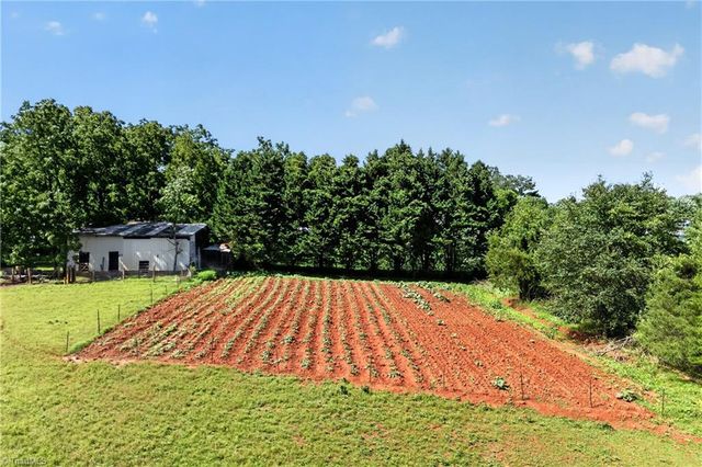 138 Eagle Valley Trail, Dobson, NC 27017