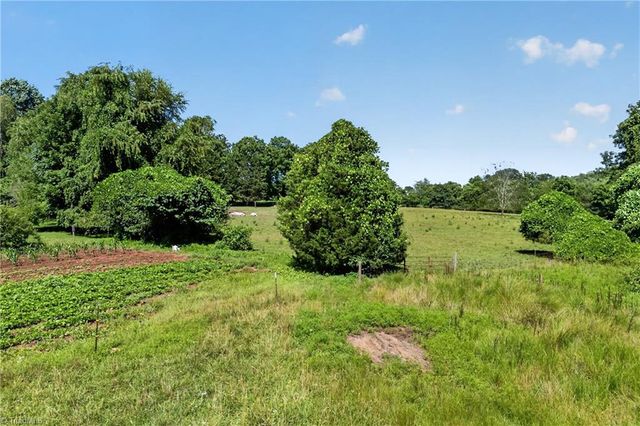 138 Eagle Valley Trail, Dobson, NC 27017