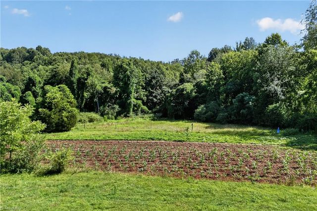 138 Eagle Valley Trail, Dobson, NC 27017