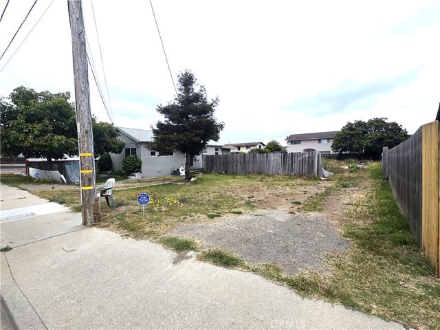 557 S 10th, Grover Beach, CA 93433