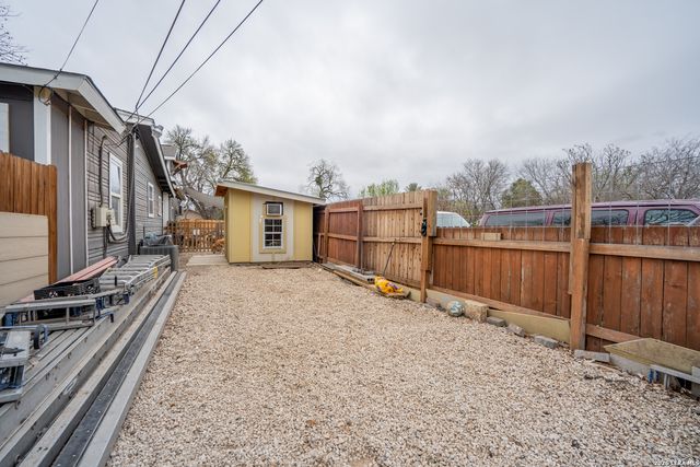 1022 Linden, San Antonio, TX 78211