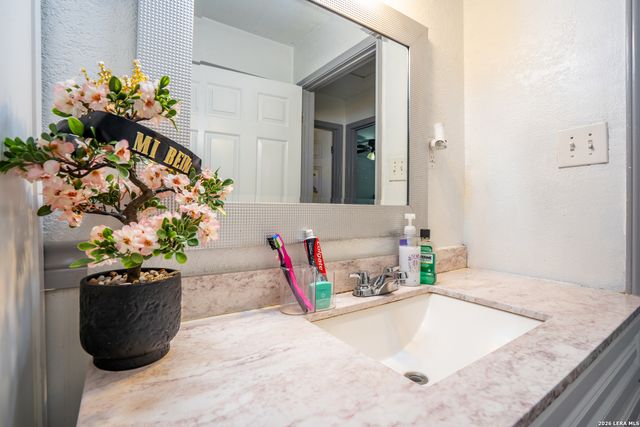 1022 Linden, San Antonio, TX 78211