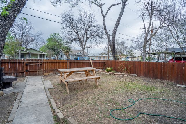 1022 Linden, San Antonio, TX 78211