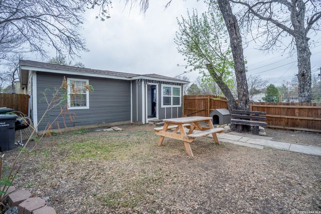 1022 Linden, San Antonio, TX 78211