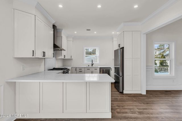 318 E Cape May Avenue, Ocean Gate, NJ 08740