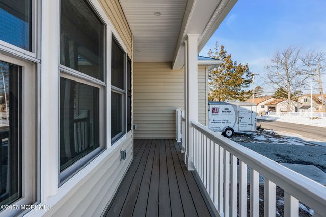 318 E Cape May Avenue, Ocean Gate, NJ 08740
