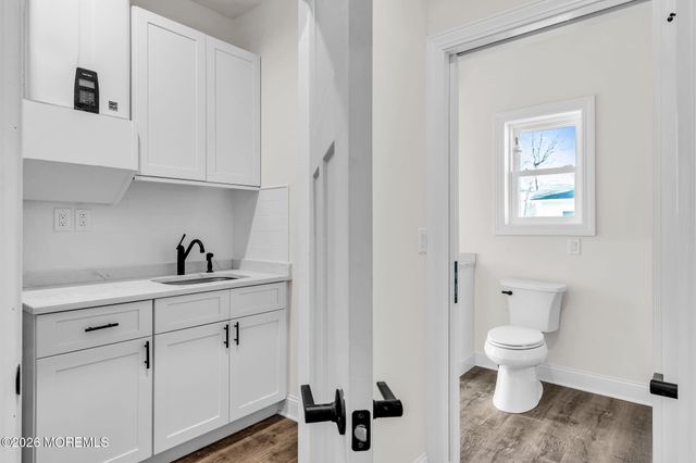 318 E Cape May Avenue, Ocean Gate, NJ 08740