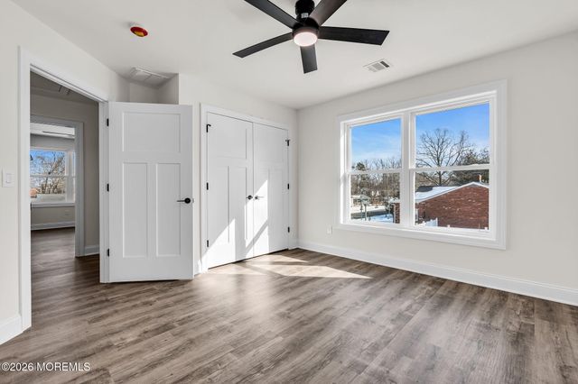 318 E Cape May Avenue, Ocean Gate, NJ 08740