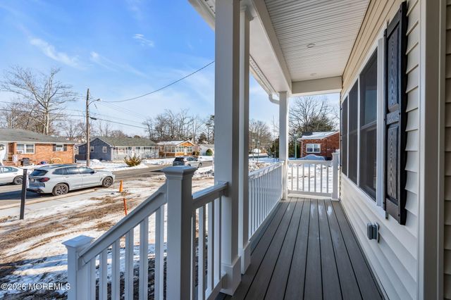 318 E Cape May Avenue, Ocean Gate, NJ 08740