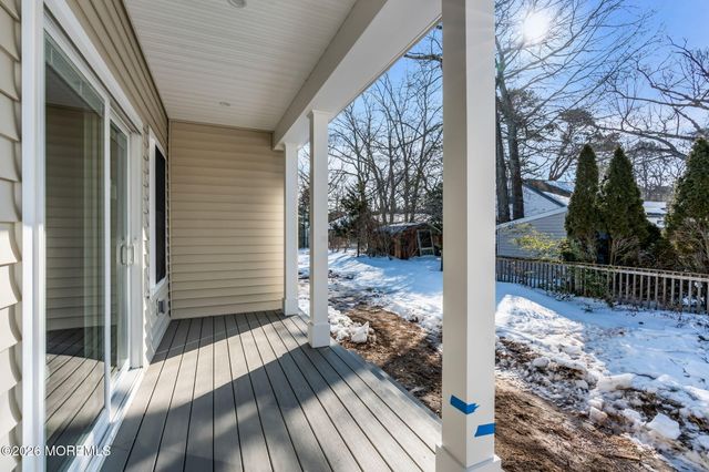 318 E Cape May Avenue, Ocean Gate, NJ 08740