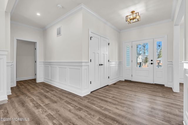 318 E Cape May Avenue, Ocean Gate, NJ 08740