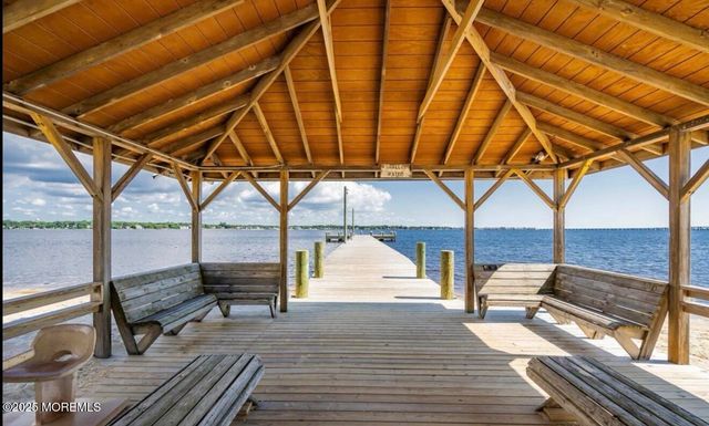 318 E Cape May Avenue, Ocean Gate, NJ 08740