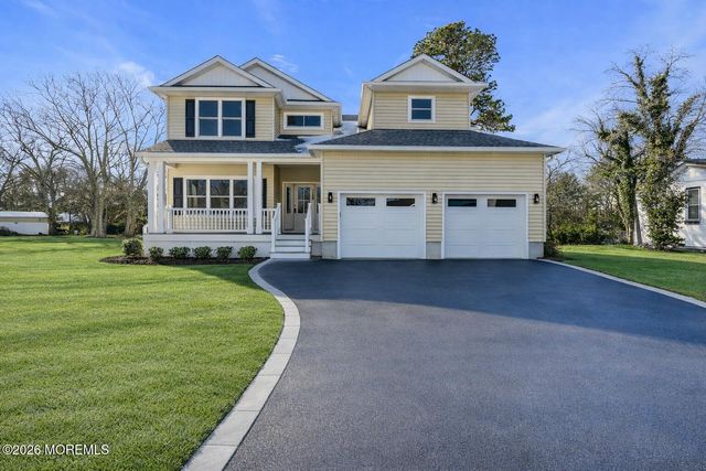 318 E Cape May Avenue, Ocean Gate, NJ 08740