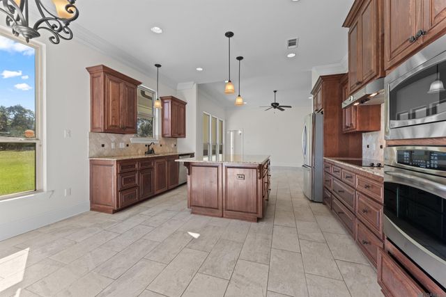 1135 Bayou Paul Ln, St Gabriel, LA 70776