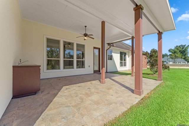 1135 Bayou Paul Ln, St Gabriel, LA 70776