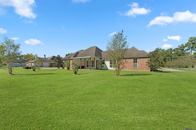 1135 Bayou Paul Ln, St Gabriel, LA 70776