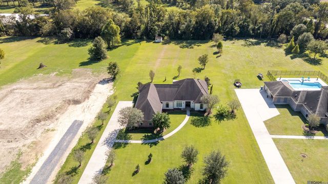 1135 Bayou Paul Ln, St Gabriel, LA 70776