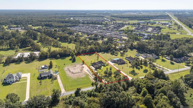 1135 Bayou Paul Ln, St Gabriel, LA 70776