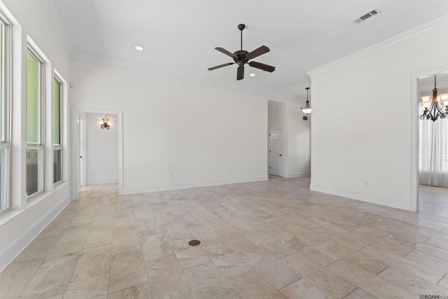 1135 Bayou Paul Ln, St Gabriel, LA 70776