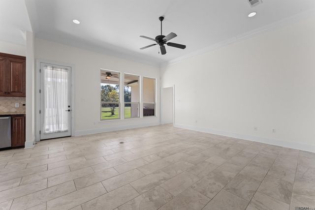 1135 Bayou Paul Ln, St Gabriel, LA 70776