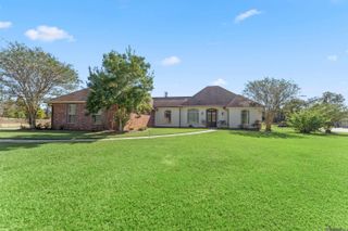 1135 Bayou Paul Ln, St Gabriel, LA 70776
