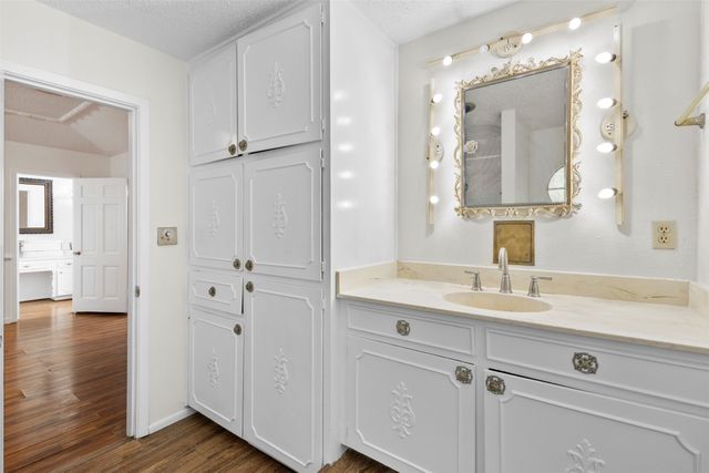 5516 Beaty Street, Fort Worth, TX 76112