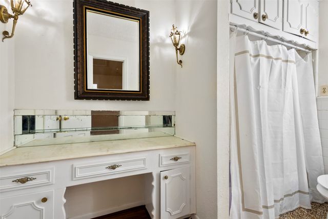 5516 Beaty Street, Fort Worth, TX 76112