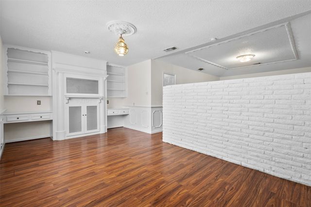 5516 Beaty Street, Fort Worth, TX 76112