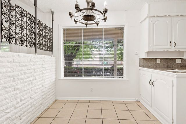 5516 Beaty Street, Fort Worth, TX 76112