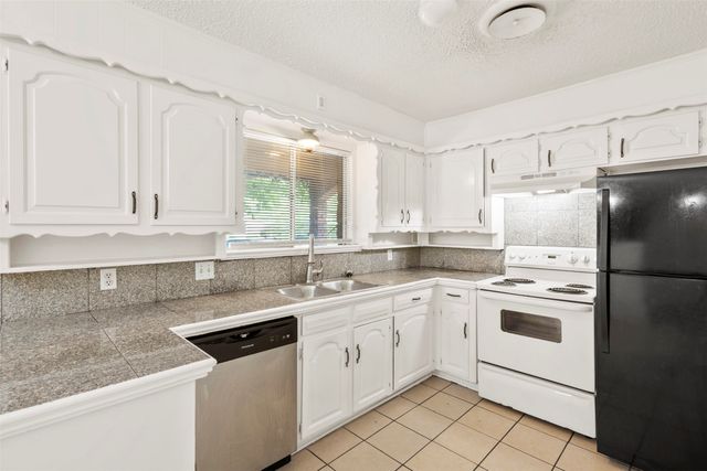 5516 Beaty Street, Fort Worth, TX 76112