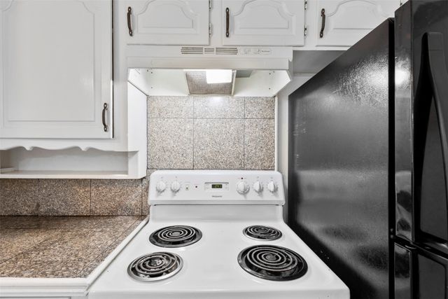 5516 Beaty Street, Fort Worth, TX 76112