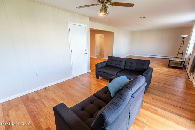 12 Mayaquez Lane, Berkeley, NJ 08721