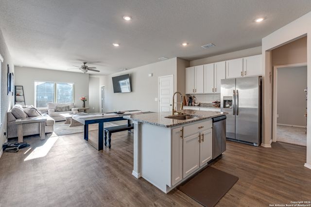 1160 Whitney Way, New Braunfels, TX 78130