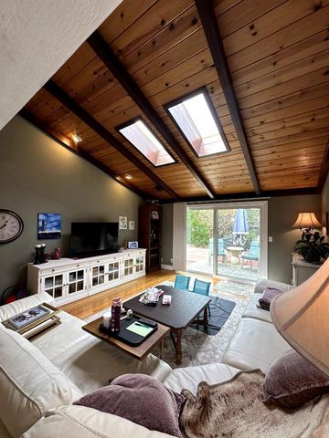 541 Woodstock Way, Santa Clara, CA 95054