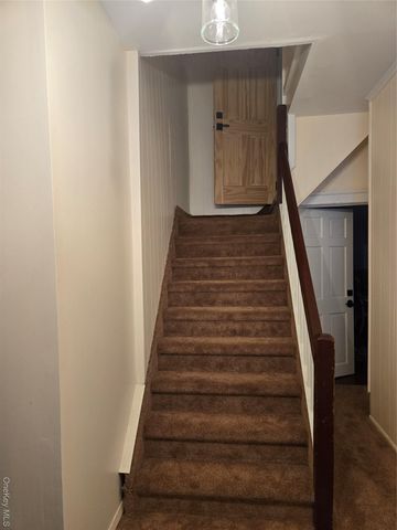 92 Wavecrest Street, Valley Stream, NY 11581