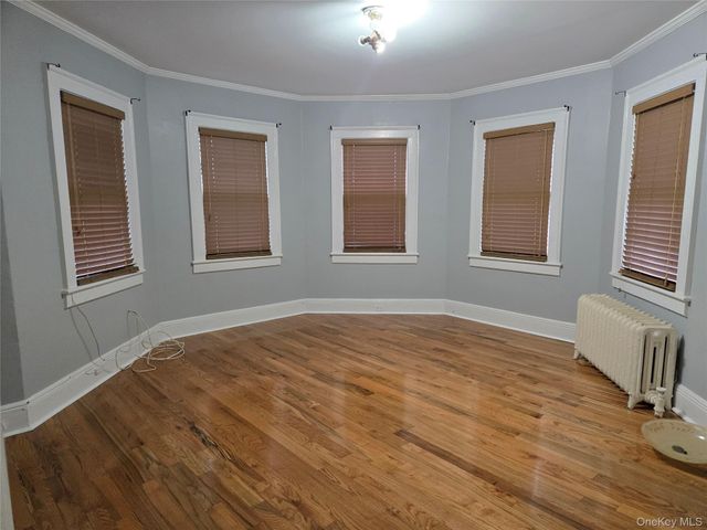 92 Wavecrest Street, Valley Stream, NY 11581