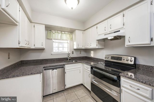 328 CARLYN CT, Downingtown, PA 19335