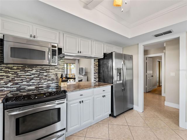 4668 OAK HILL LANE 40, Sarasota, FL 34232
